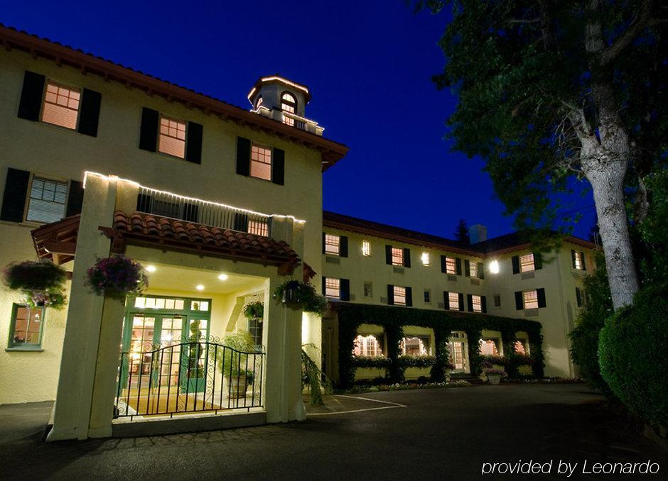 Columbia Gorge Hotel & Spa Hood River Exterior photo