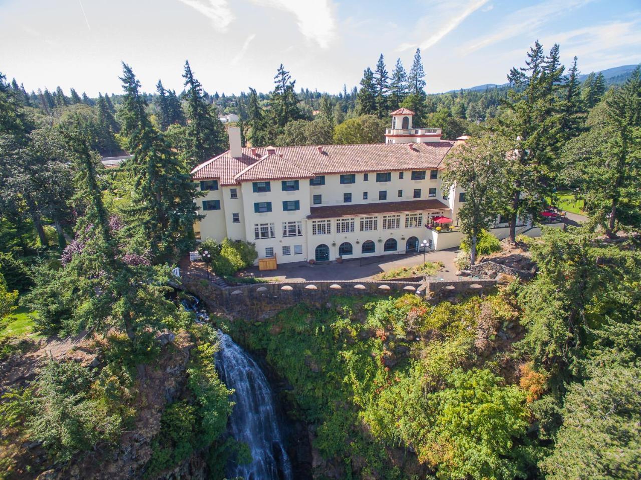 Columbia Gorge Hotel & Spa Hood River Exterior photo